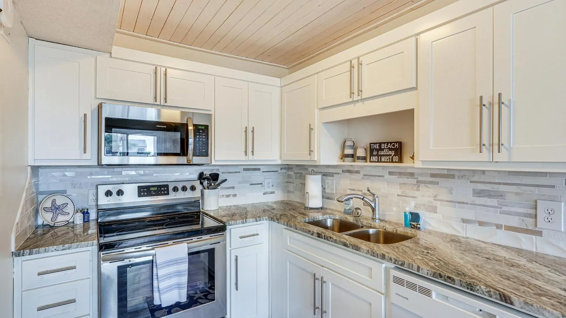 Apartment Coastal Pcb Condo - Walk To The Ocean! Panama City Beach