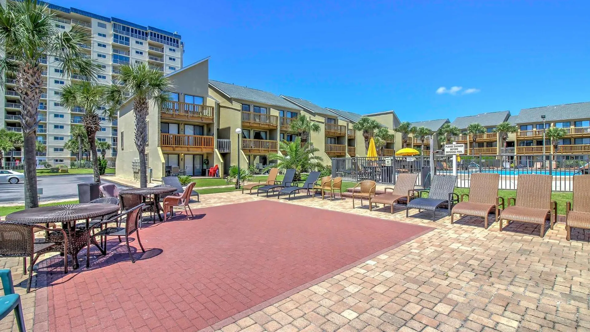 Coastal Pcb Condo - Walk To The Ocean! Panama City Beach Apartment